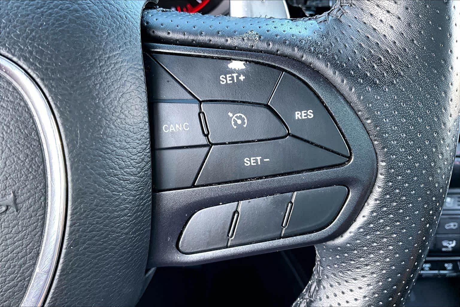 Used 2022 White Knuckle Clearcoat Dodge R/T image 23