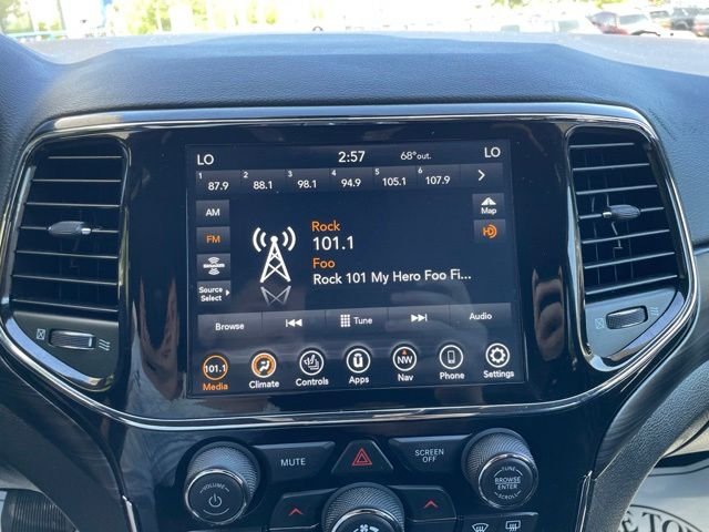 Used 2022 Sting Gray Clearcoat Jeep Laredo X image 22