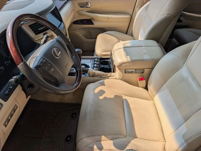 Used 2013 Starfire Pearl Lexus 570 image 8
