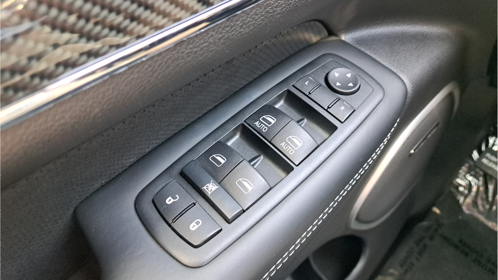 Used 2015 Black Jeep SRT image 24