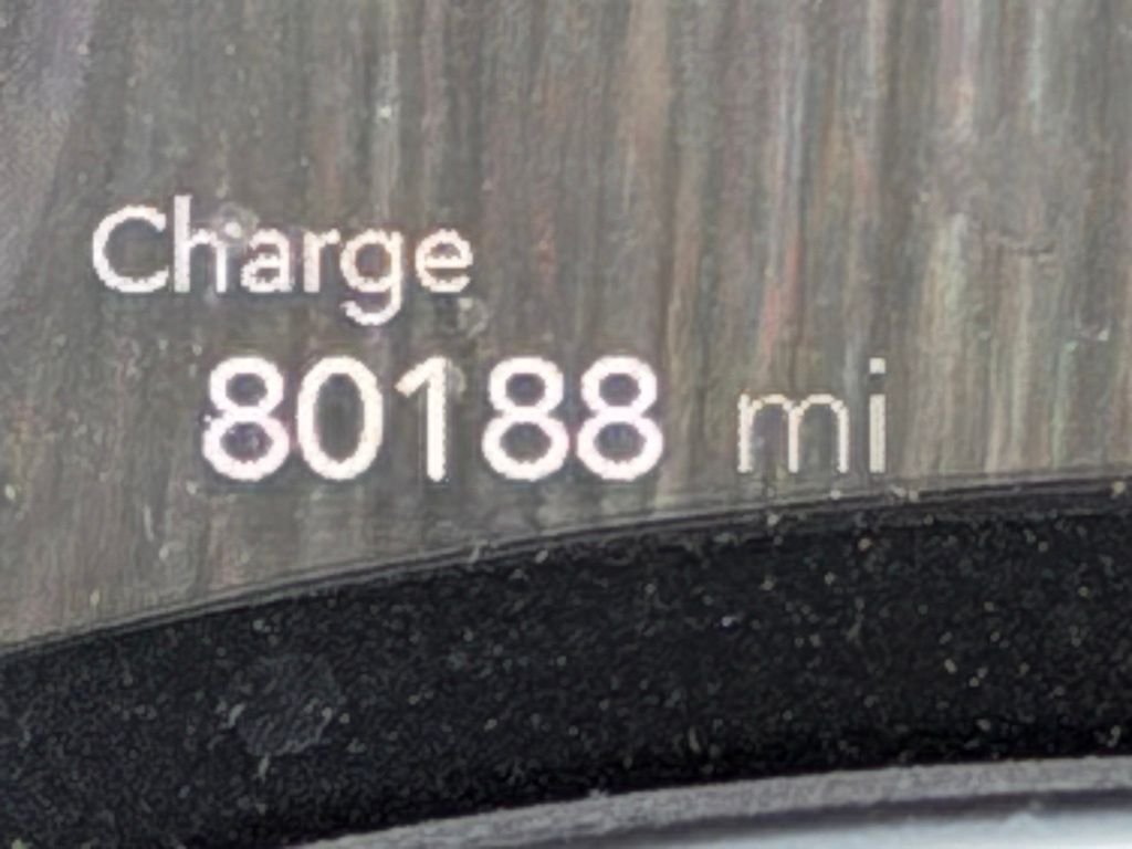 Used 2022 White Chrysler Limited image 27