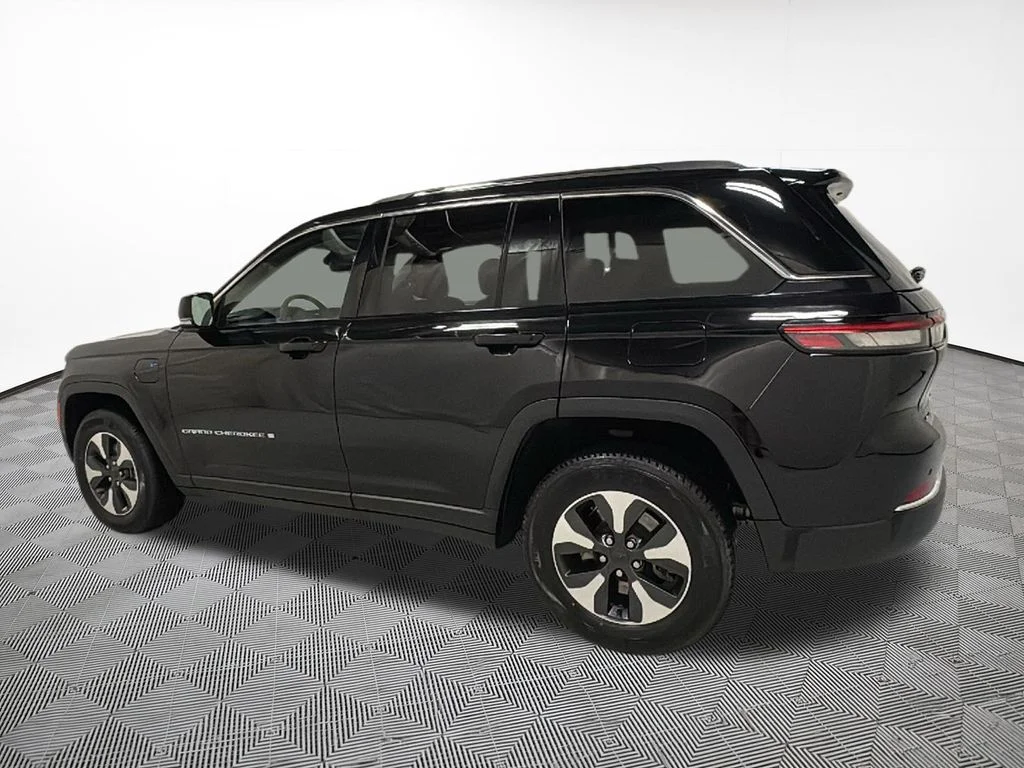 Certified Used 2024 Black Jeep 4xe image 12