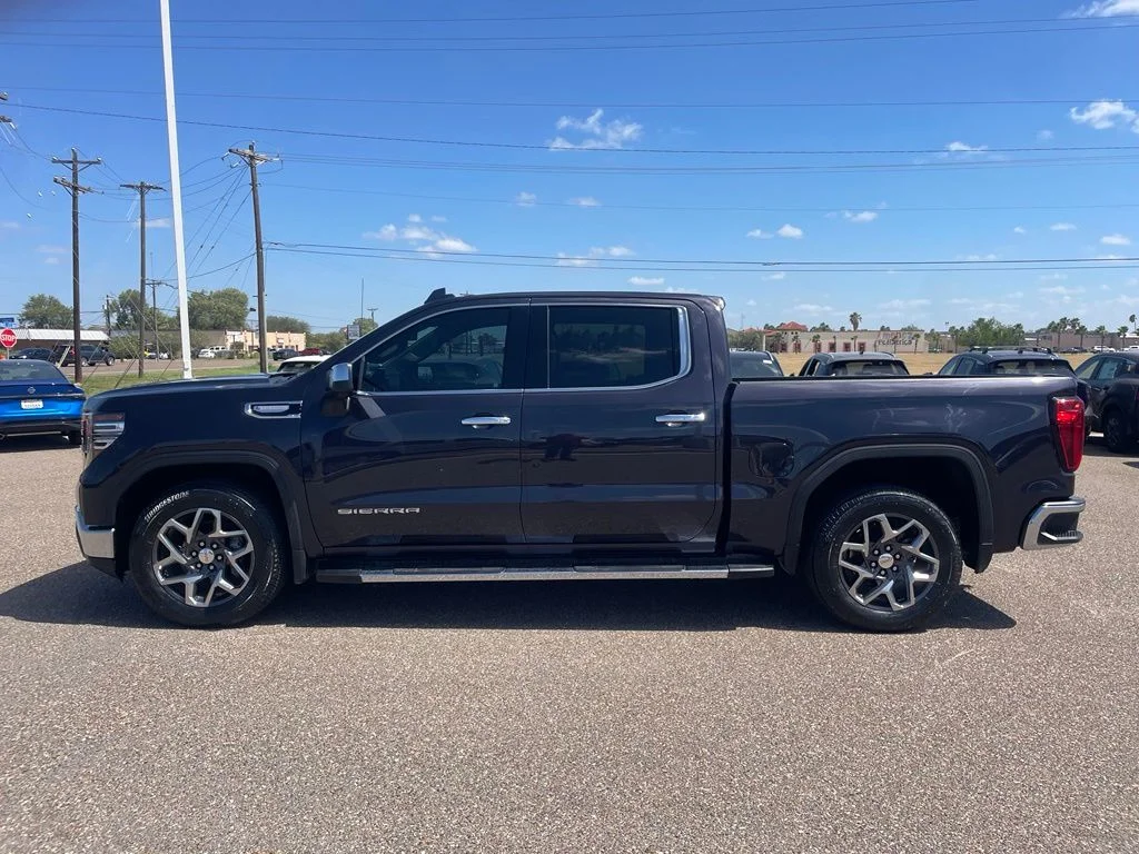 Used 2024 Silver GMC SLT image 4