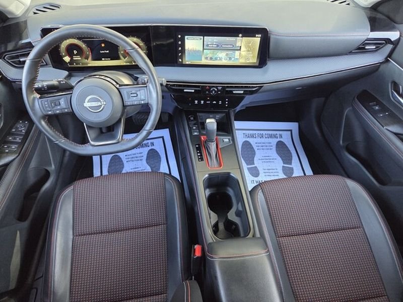Used 2025 2t Blu Gry Roof Nissan SR image 10