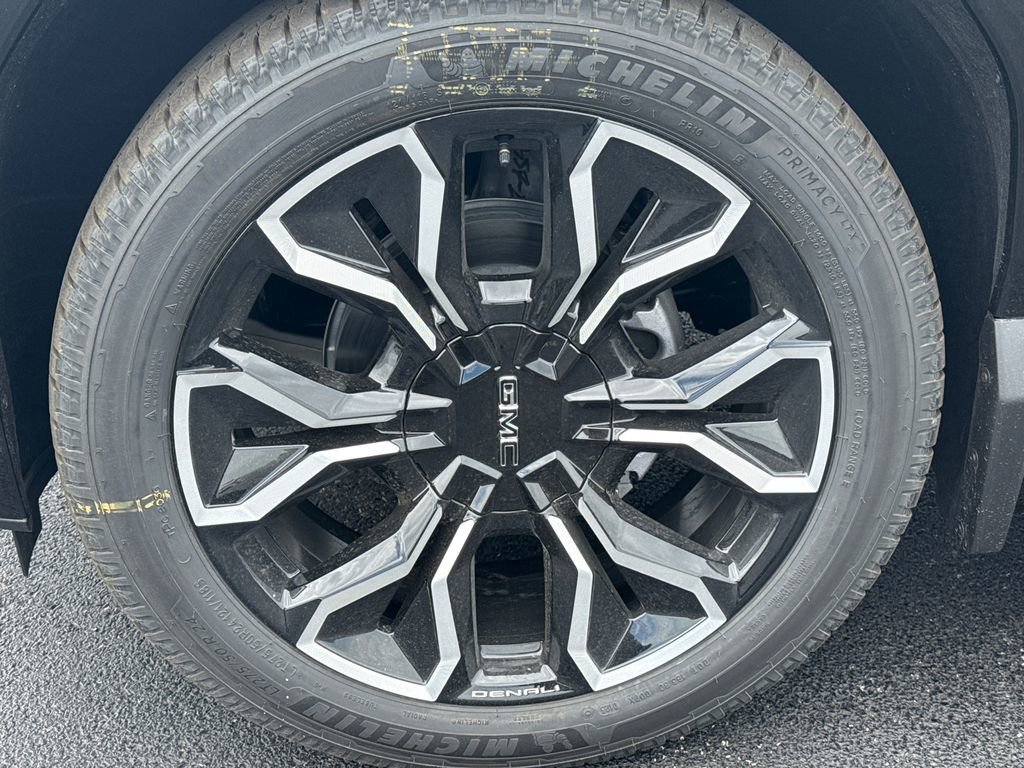 2025 GMC Sierra EV Denali - Photo 12