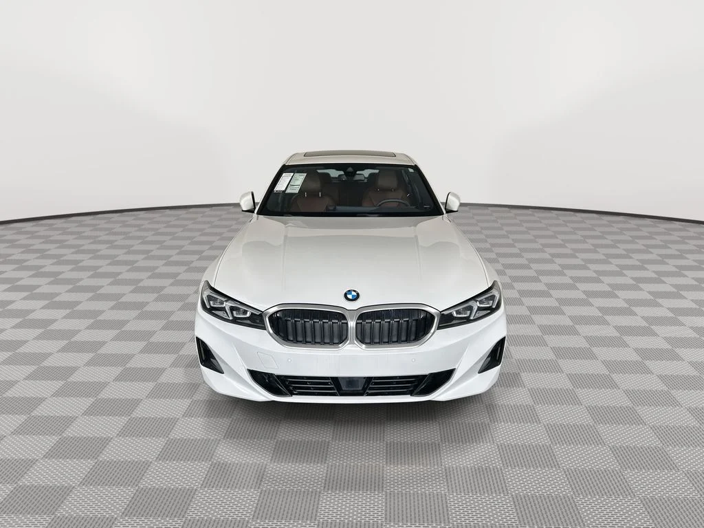 Used 2025 White BMW 330i image 3