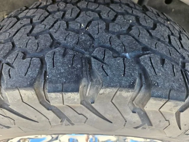 Used 2018  Ram Tradesman image 28