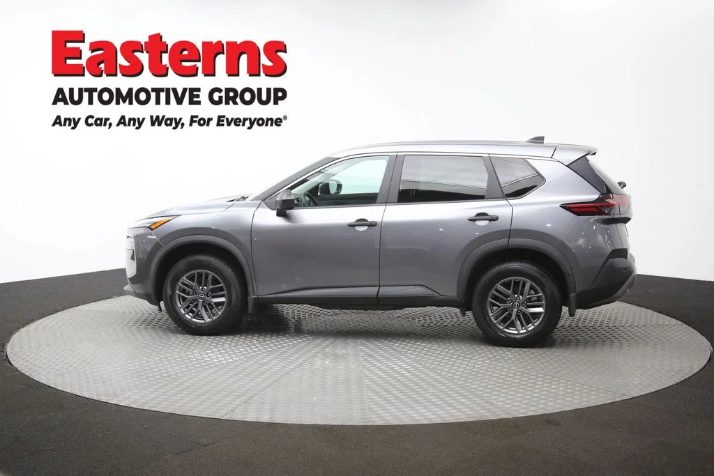 Used 2023 Gray Nissan S image 60