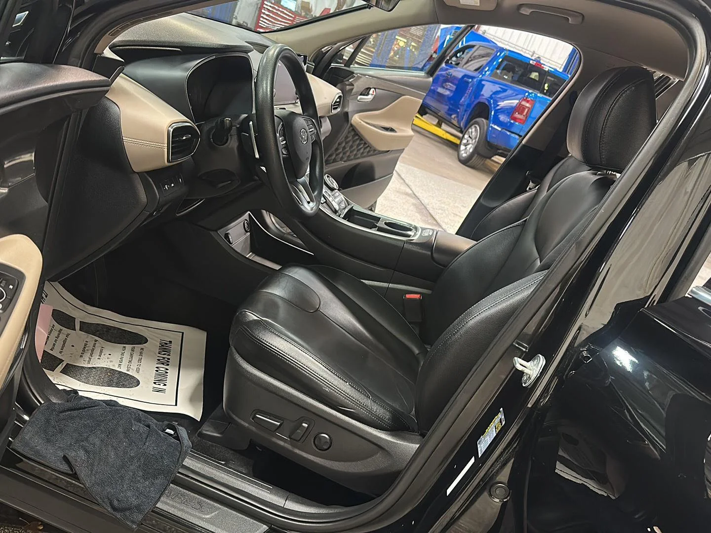 Used 2022 Twilight Black Hyundai SEL image 15