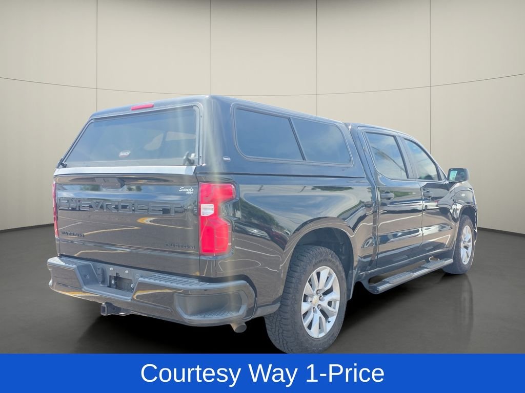Used 2020 Black Chevrolet Custom image 9