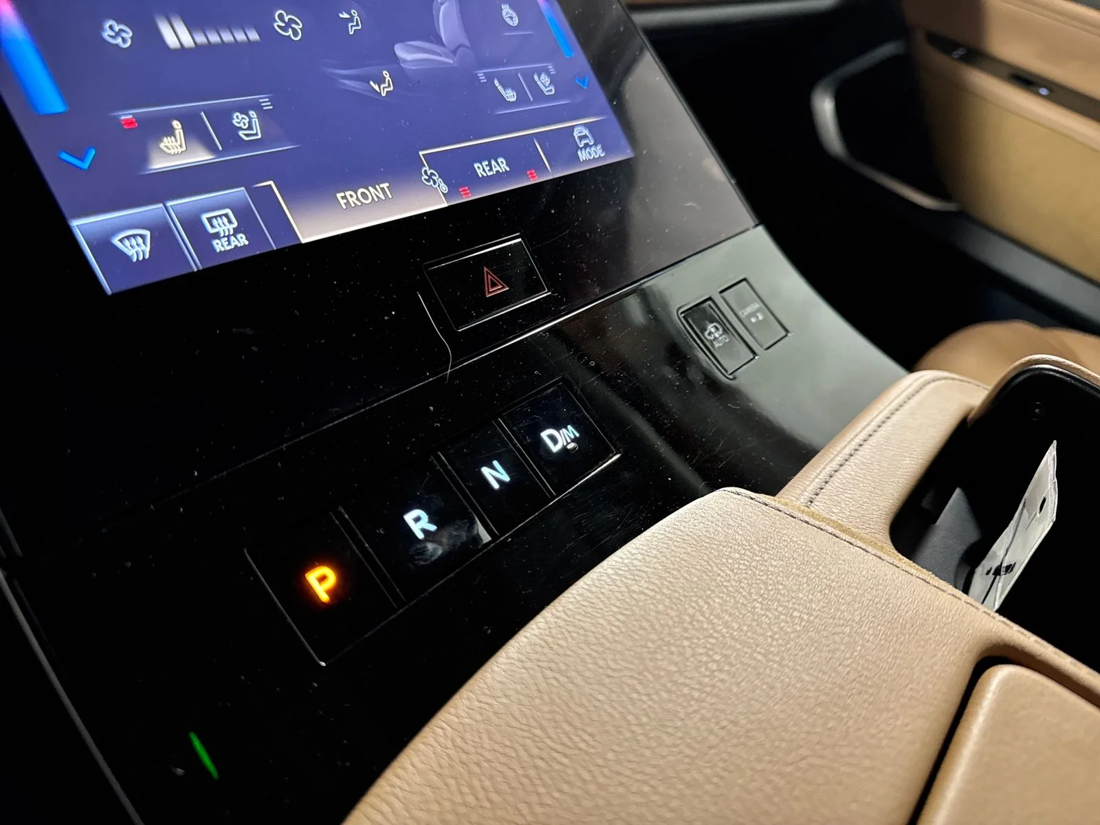 Certified Used 2025 Black INFINITI LUXE image 20