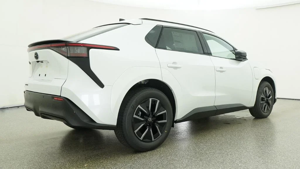 New 2026 Wind Chill Pearl Toyota XLE image 50