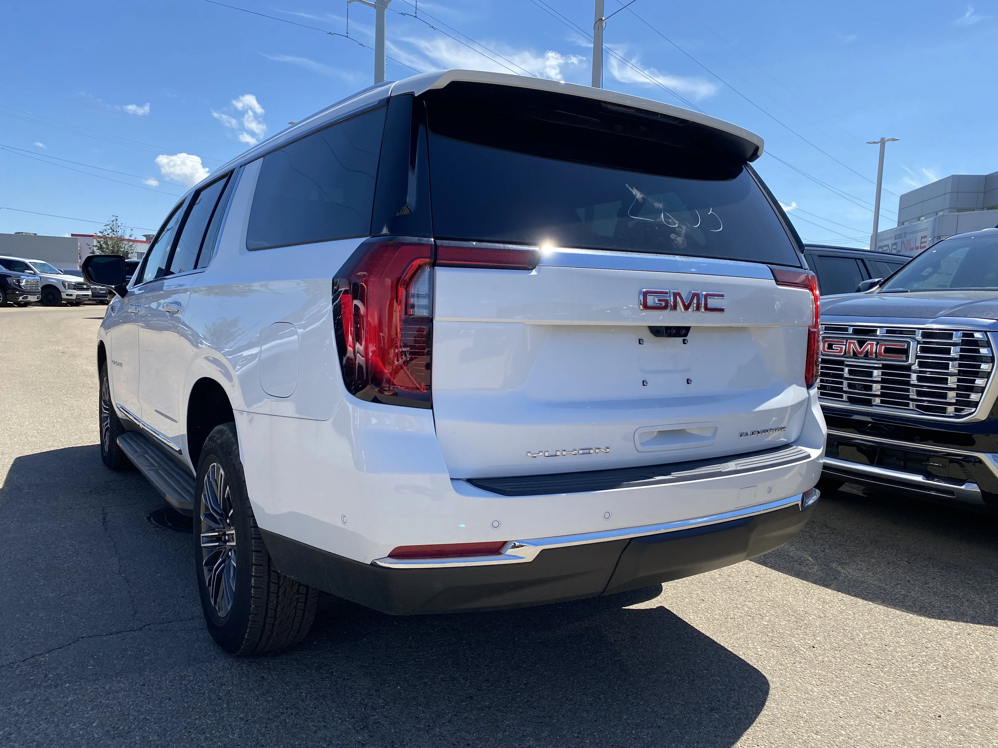 New 2026 Summit White GMC Elevation image 4