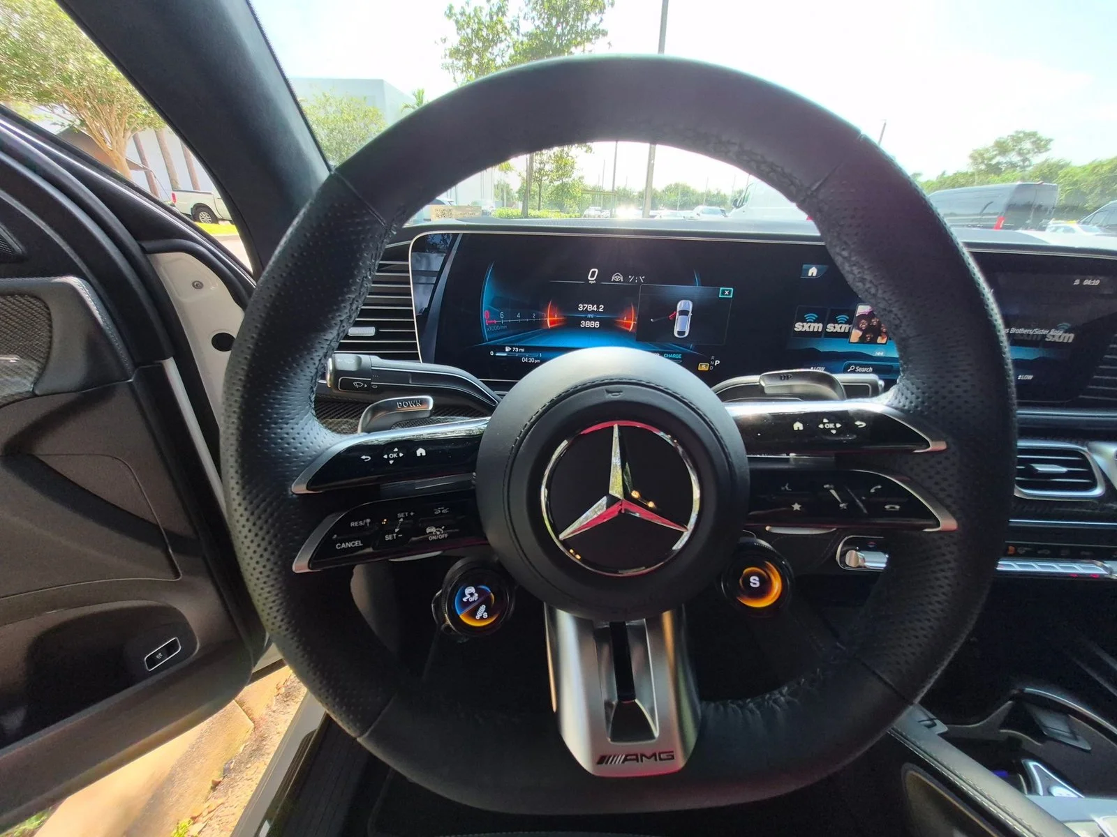 Used 2026 Manufaktur Moonlight White Metallic Mercedes-Benz AMG® GLE 63 S image 12