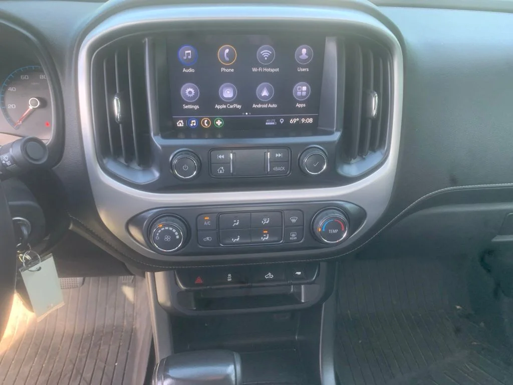 Used 2019 Dark Sky Metallic GMC SLE1 image 19