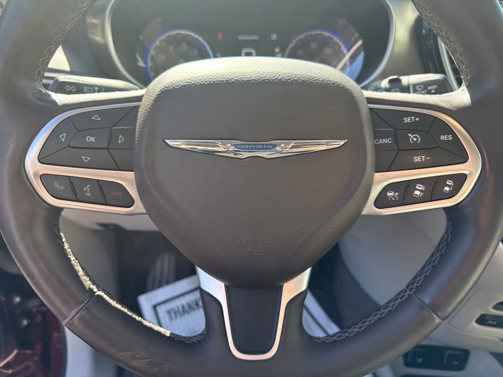 Used 2017 Red Chrysler Touring L Plus image 27