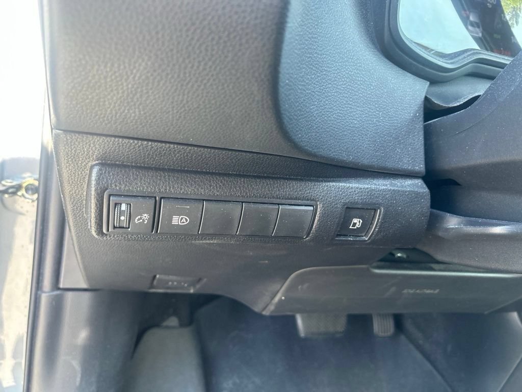Used 2022 Celestite Toyota LE image 12