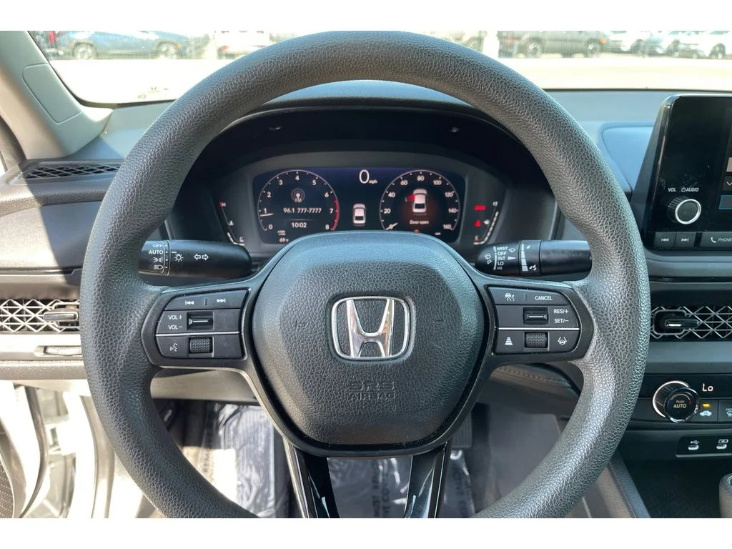 Used 2024 Platinum White Pearl Honda LX image 32