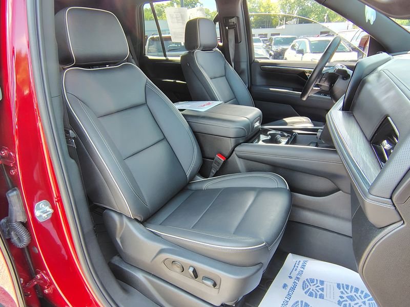 Used 2025 Red Chevrolet Premier image 26