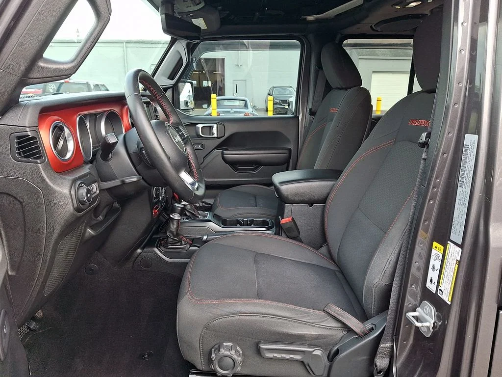 Used 2018 Granite Crystal Clearcoat Metallic Jeep Unlimited Rubicon image 14
