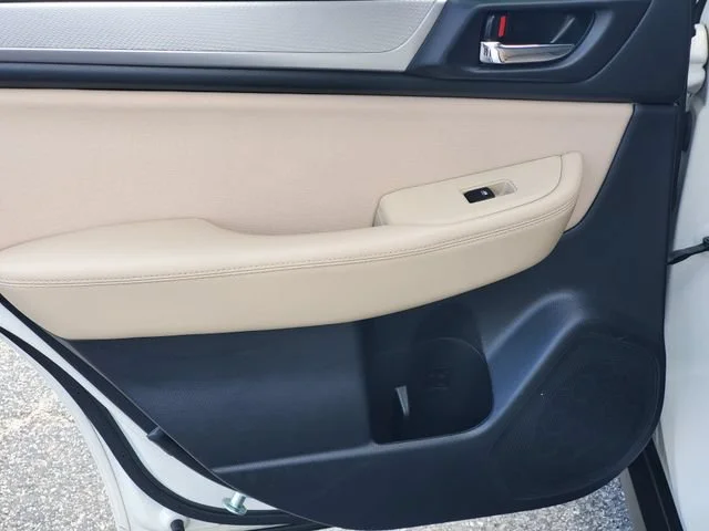Used 2018 Crystal White P Subaru Premium image 26