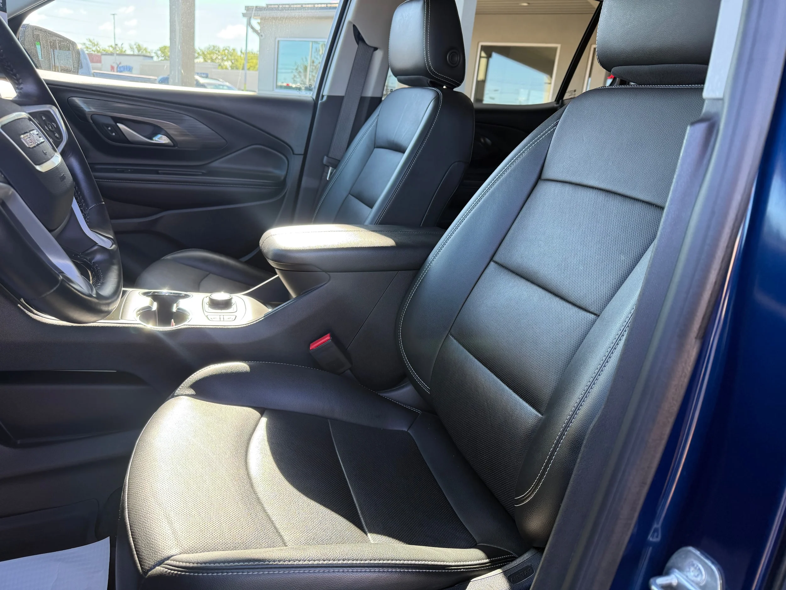 Used 2022 Marine Metallic GMC SLT image 10
