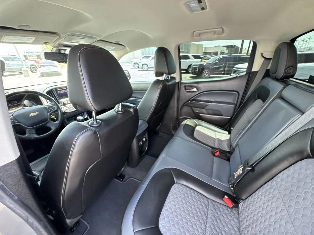 Used 2022 Gray Chevrolet Z71 image 21