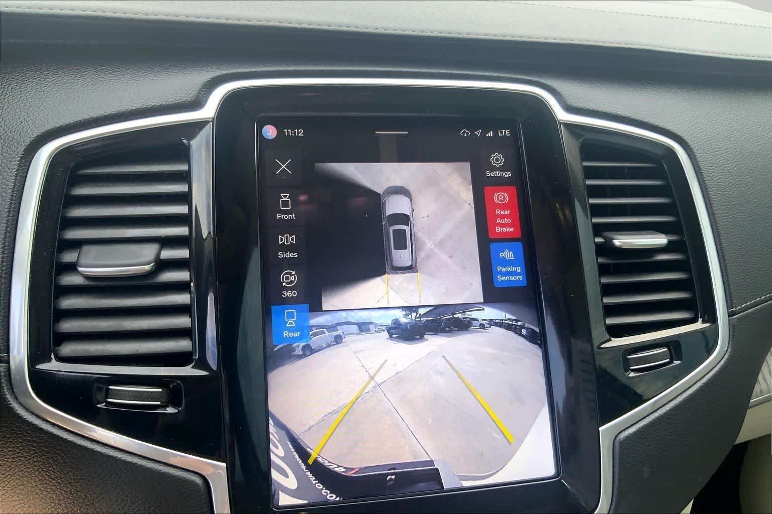 Used 2025 WHITE Volvo Ultra image 26