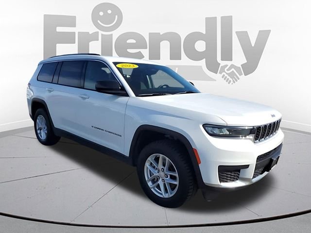 Used 2023 White Jeep Laredo image 7