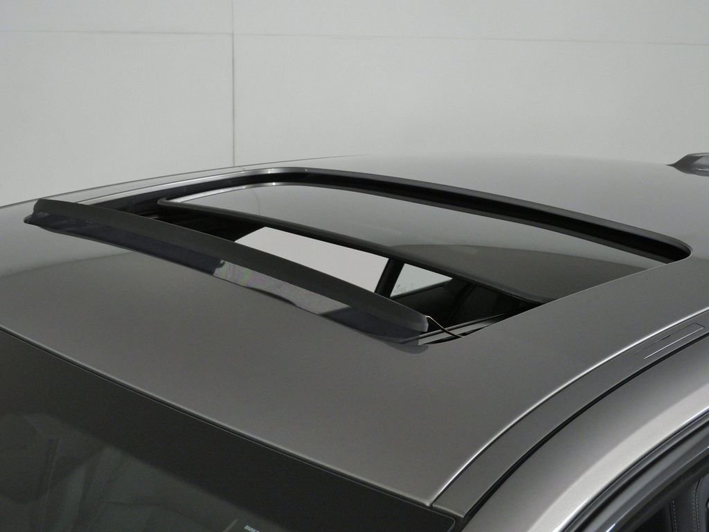 New 2027 Oxide Grey Metallic BMW 540i xDrive image 17