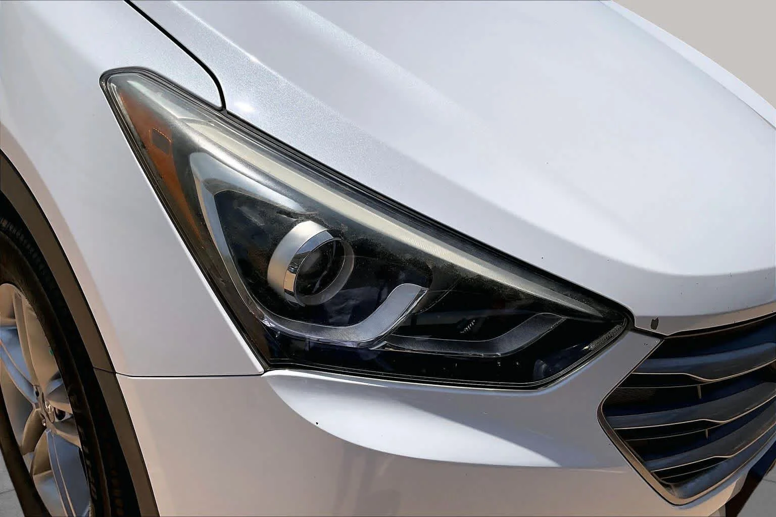 Used 2017 Frost White Pearl Hyundai 2.4L image 26