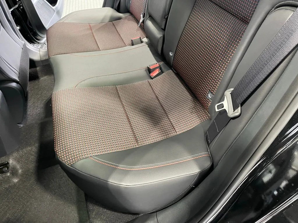 2026 Nissan KICKS SR - Photo 17