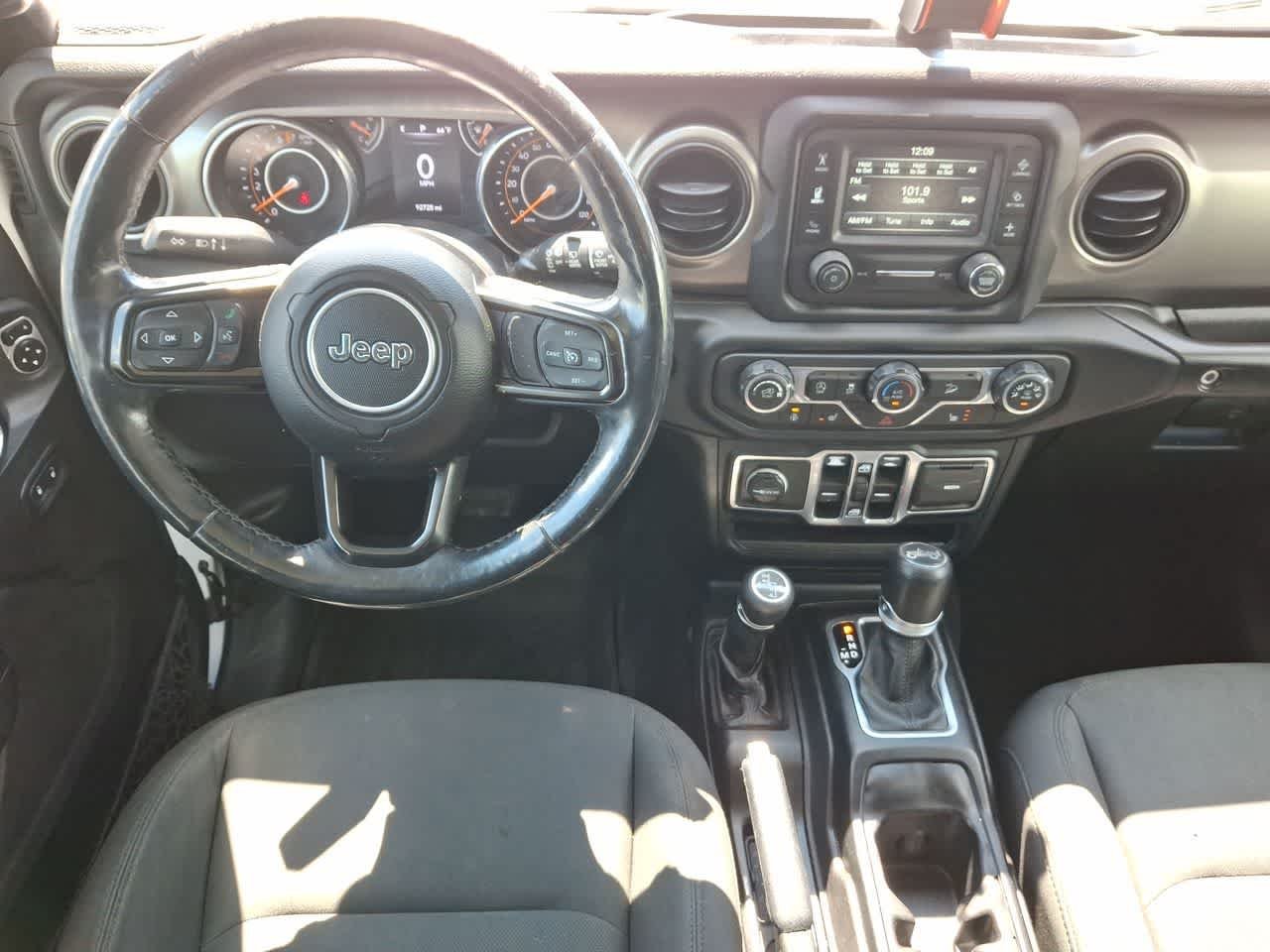 Used 2018 Bright White Clearcoat Jeep Sport S image 27