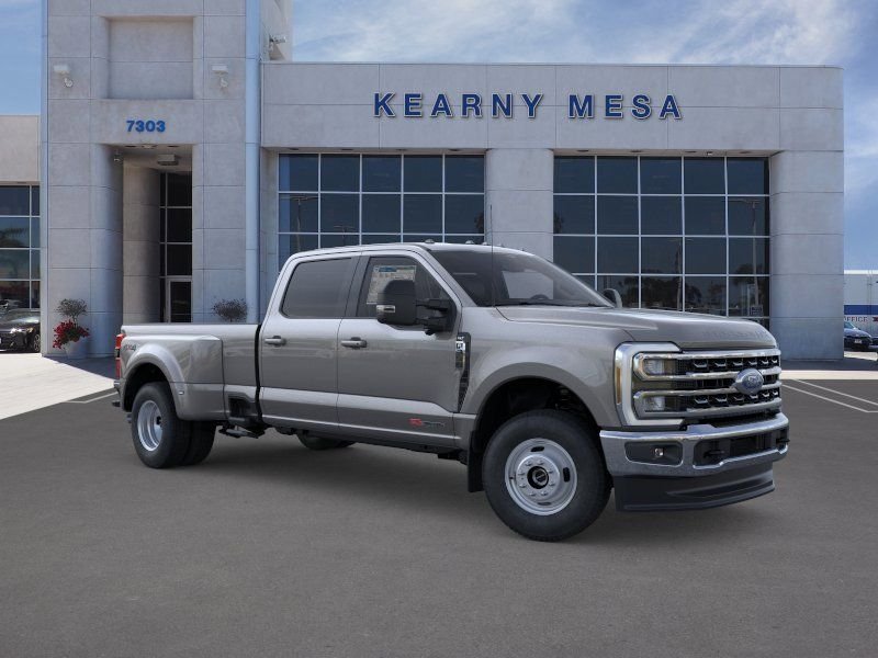 New 2026 Carbonized Gray Metallic Ford XLT image 7