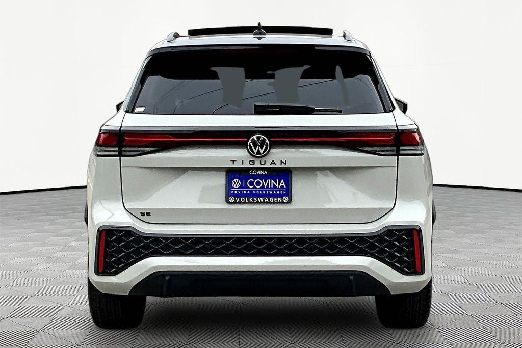 New 2026 Beige Volkswagen 2.0T SE R-Line Black image 5