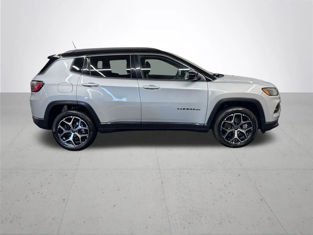 Used 2025 Silver Jeep Limited image 9