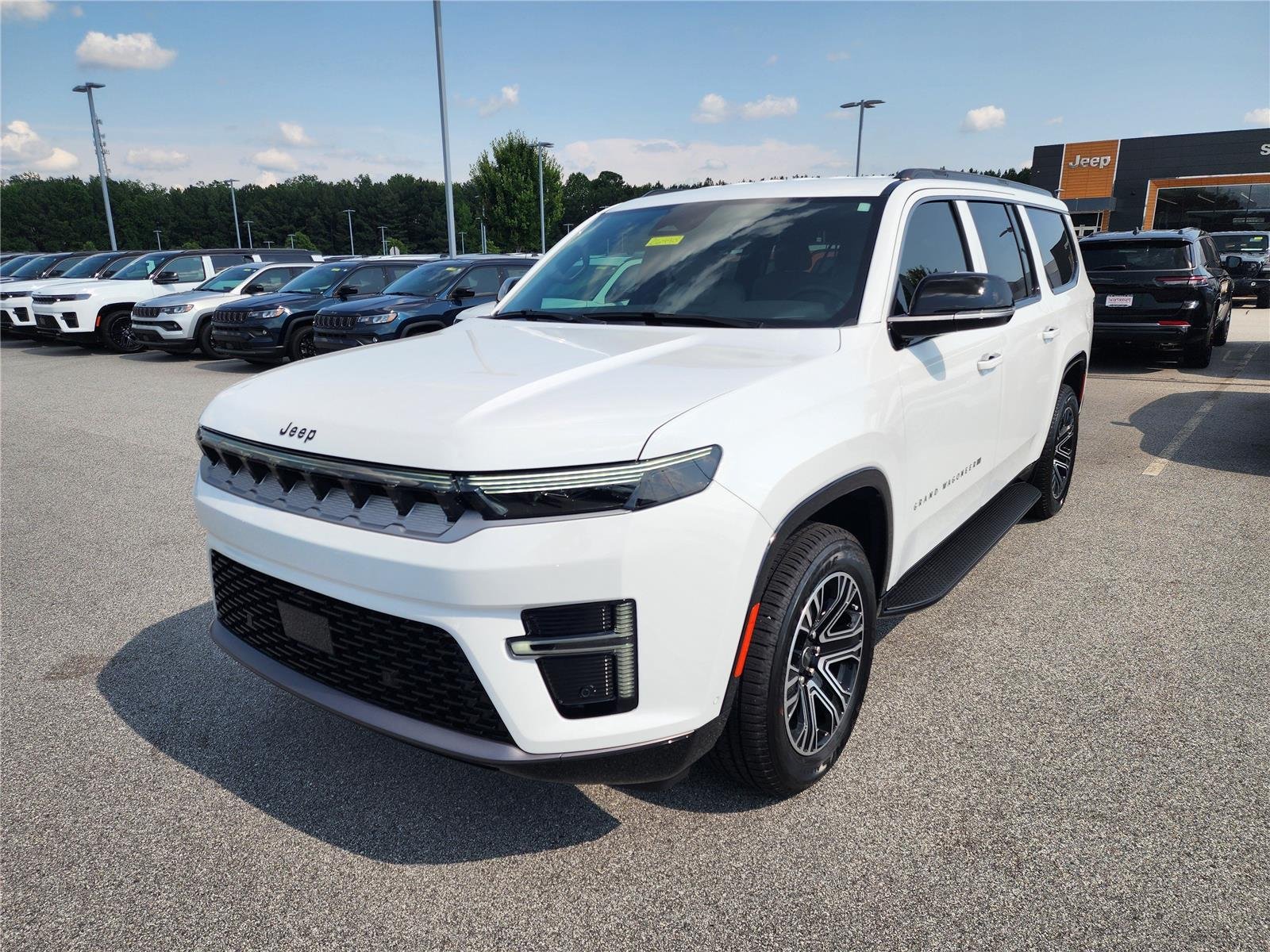 New 2026 Bright White Clear-Coat Exterior Paint Jeep  image 3