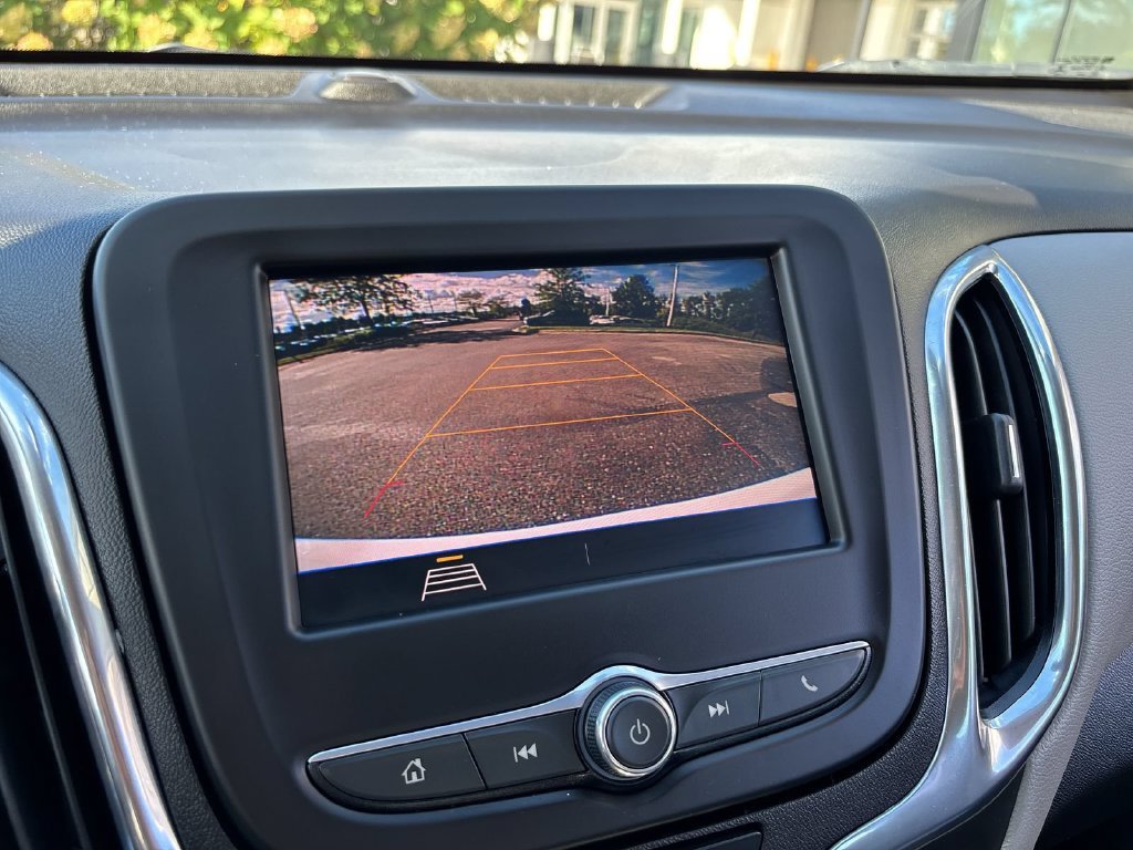 Used 2020 White Chevrolet LS image 19