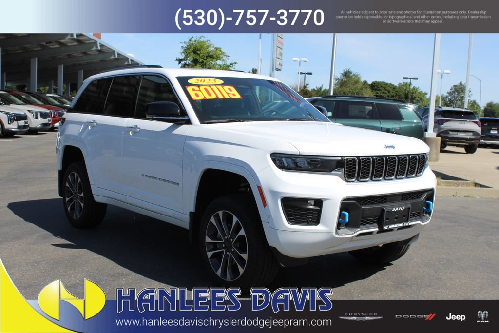 New 2023 Bright White Clear-Coat Exterior Paint Jeep Overland 4xe image 5