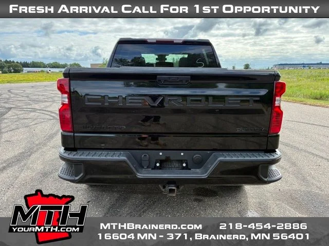 Used 2023 Black Chevrolet Custom image 7