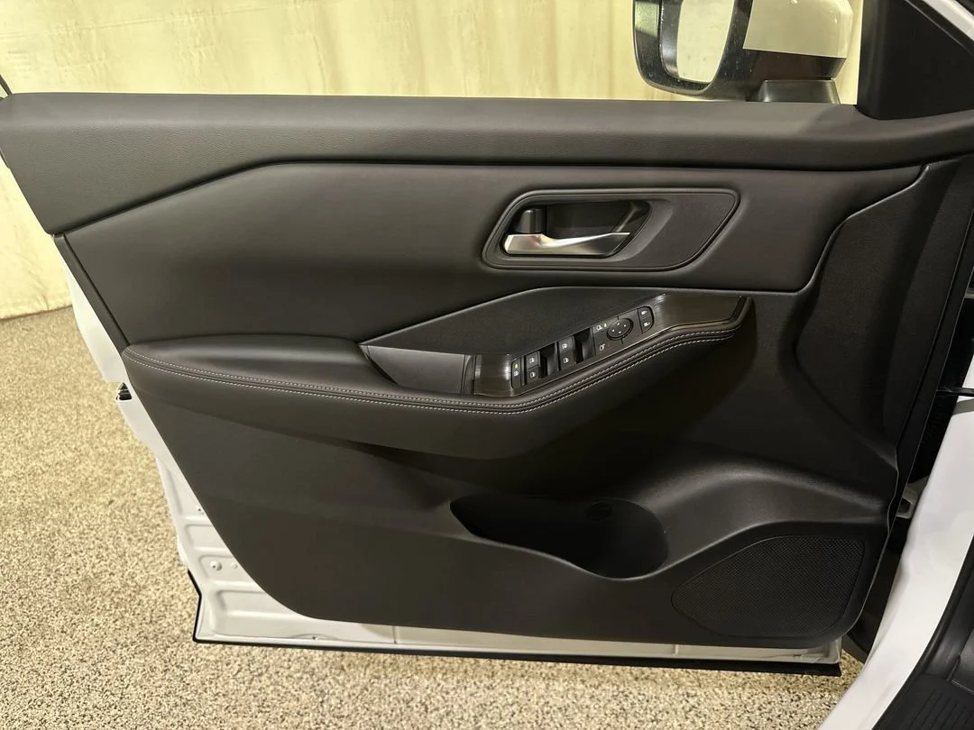 2026 Nissan Rogue SV - Photo 17