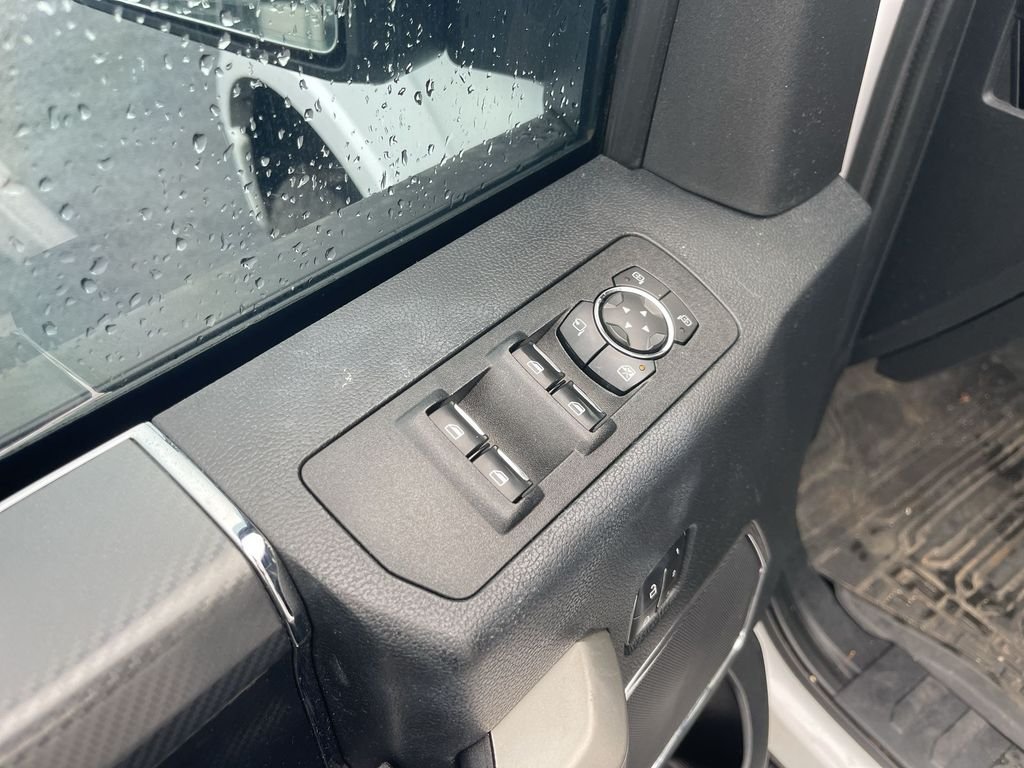 Used 2020 White Ford Lariat image 19