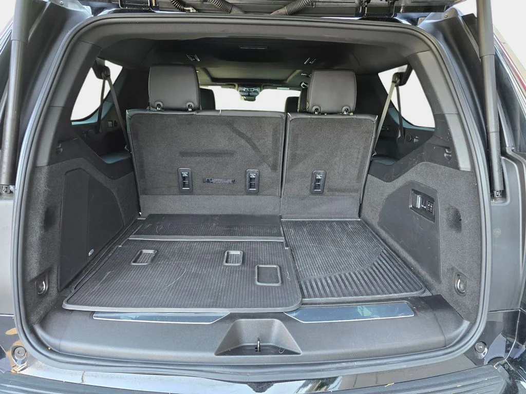 Used 2025 Black Cadillac Sport image 14