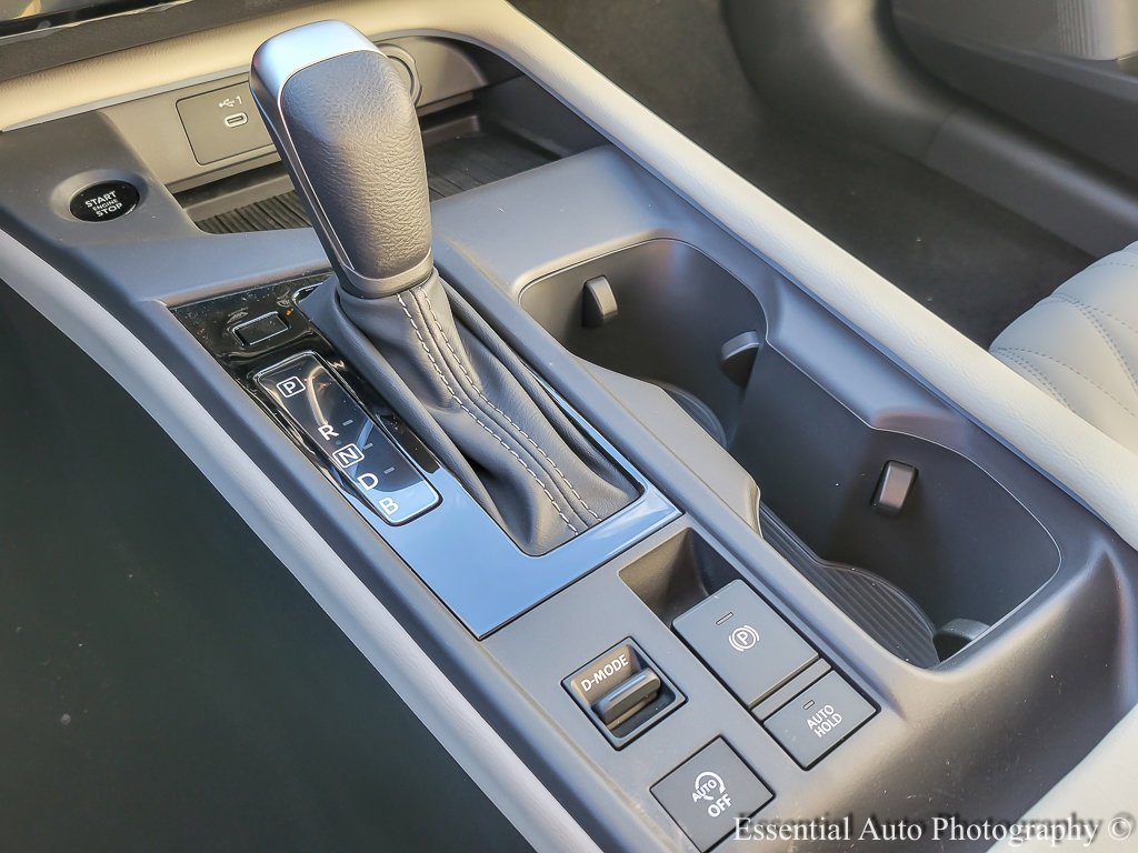 New 2026 Aspen White Tricoat Nissan SL image 15