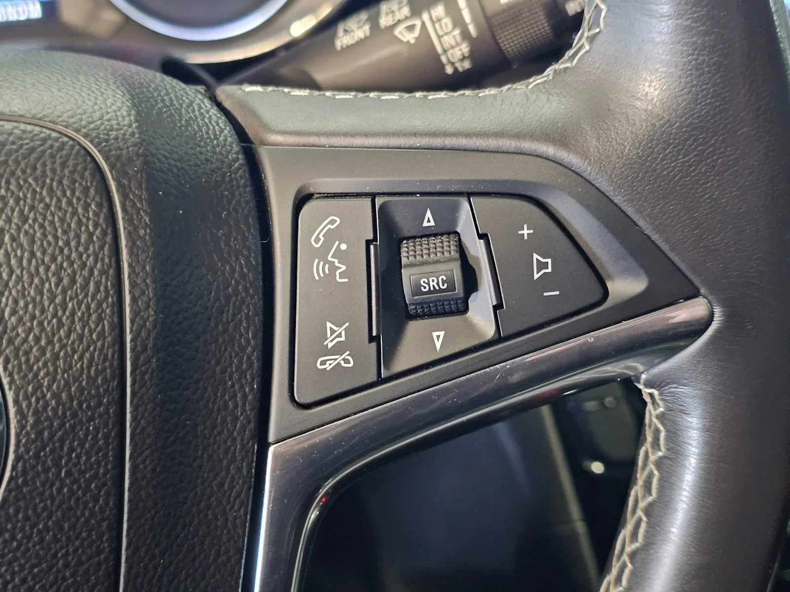 Used 2019 Summit White Buick Sport Touring image 17