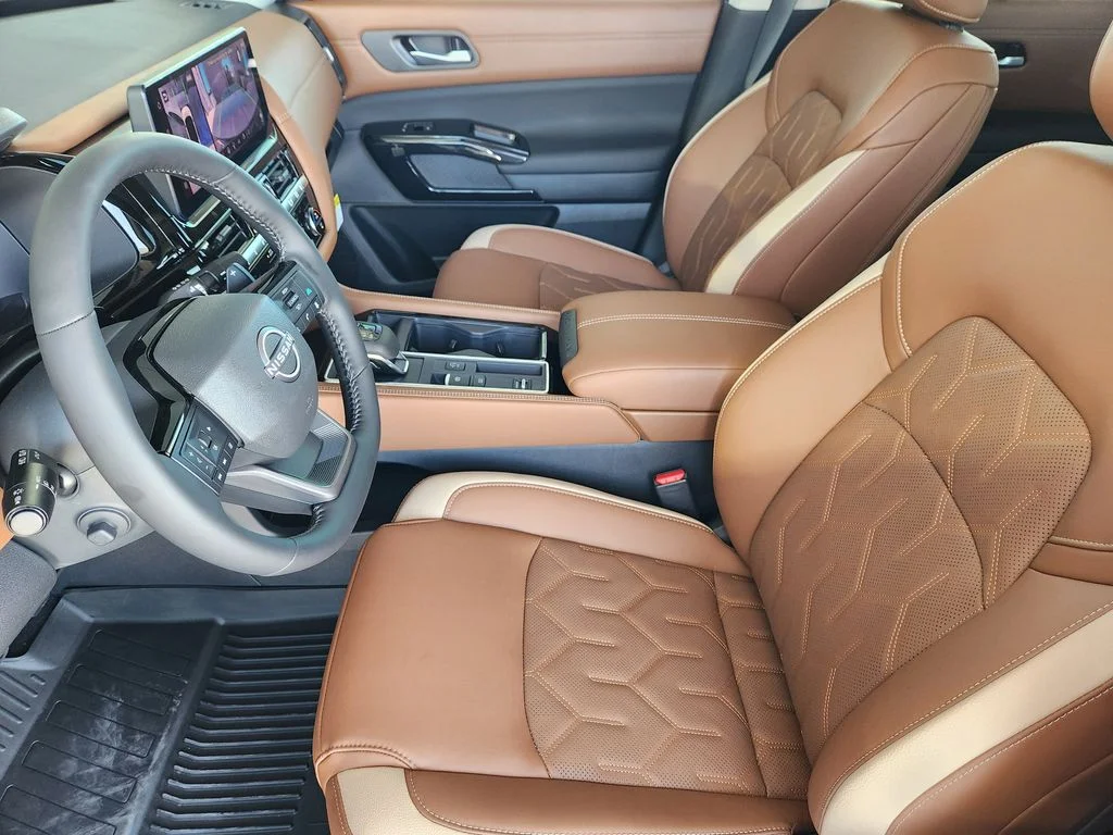 New 2026 Everest White Pearl TriCoat Nissan Platinum image 10