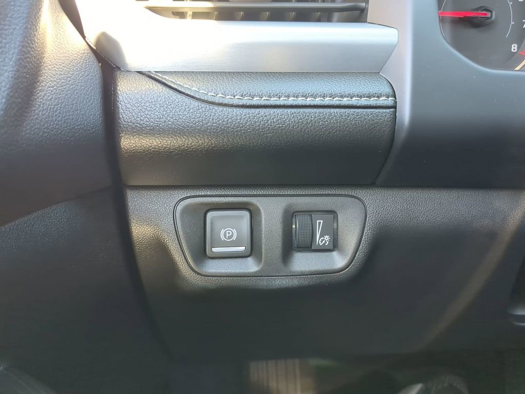 2023 GMC Acadia SLT - Photo 28