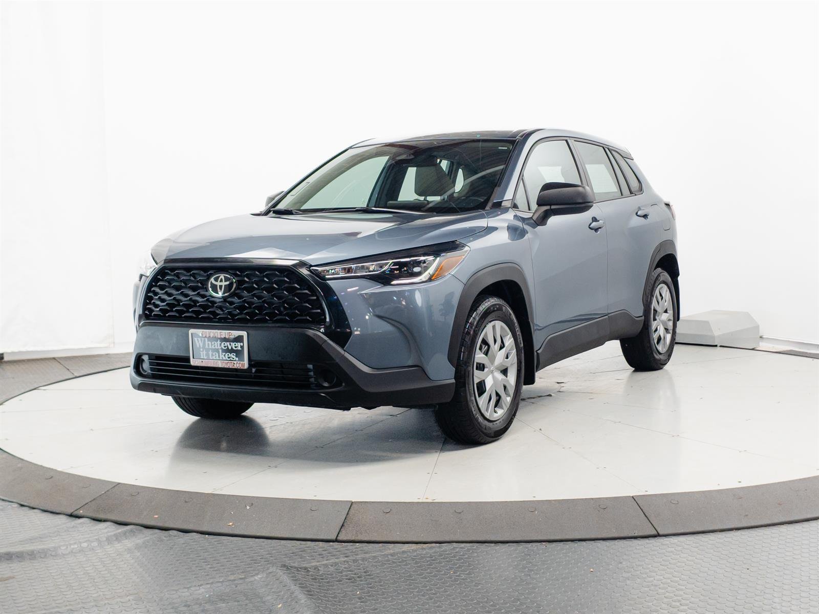 Certified Used 2023  Toyota L image 3