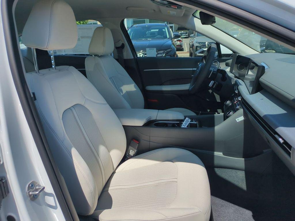 2026 Hyundai Sonata SEL - Photo 30