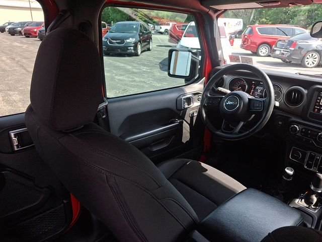 Used 2018 Red Jeep Unlimited Sport S image 14